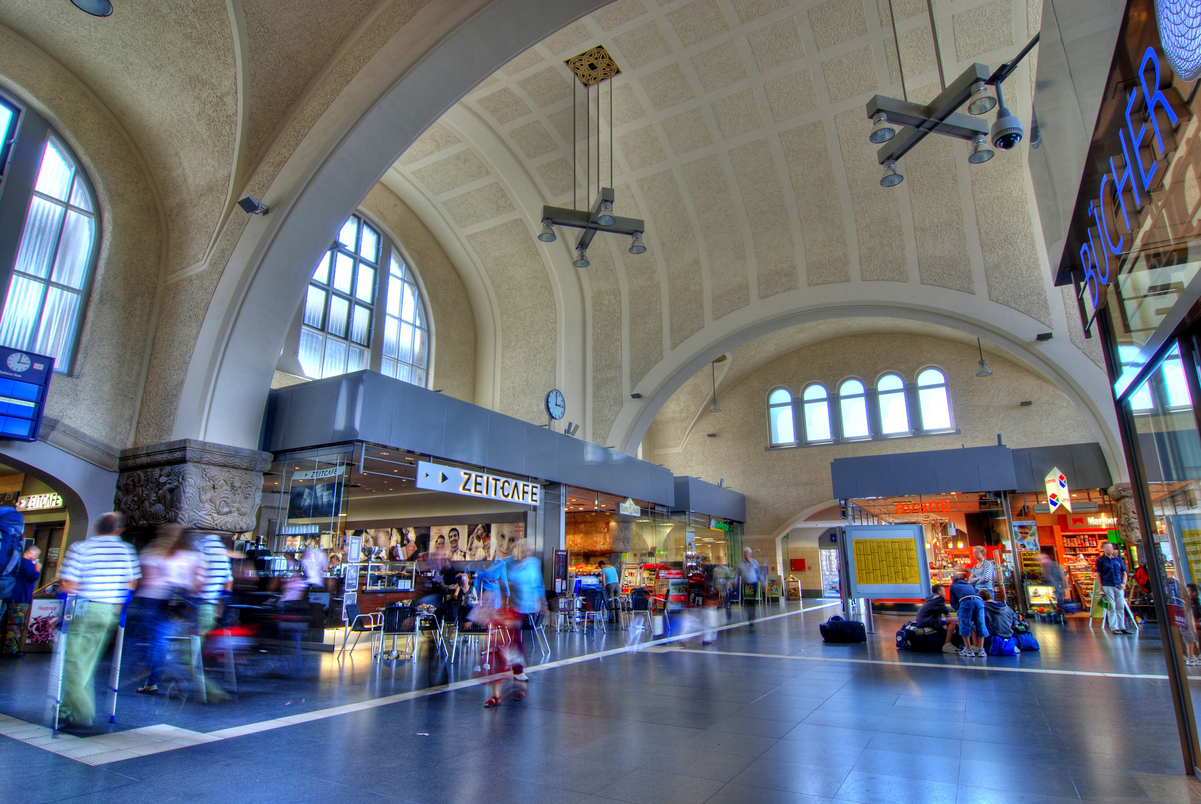 Intérieur de la gare d'Aachen